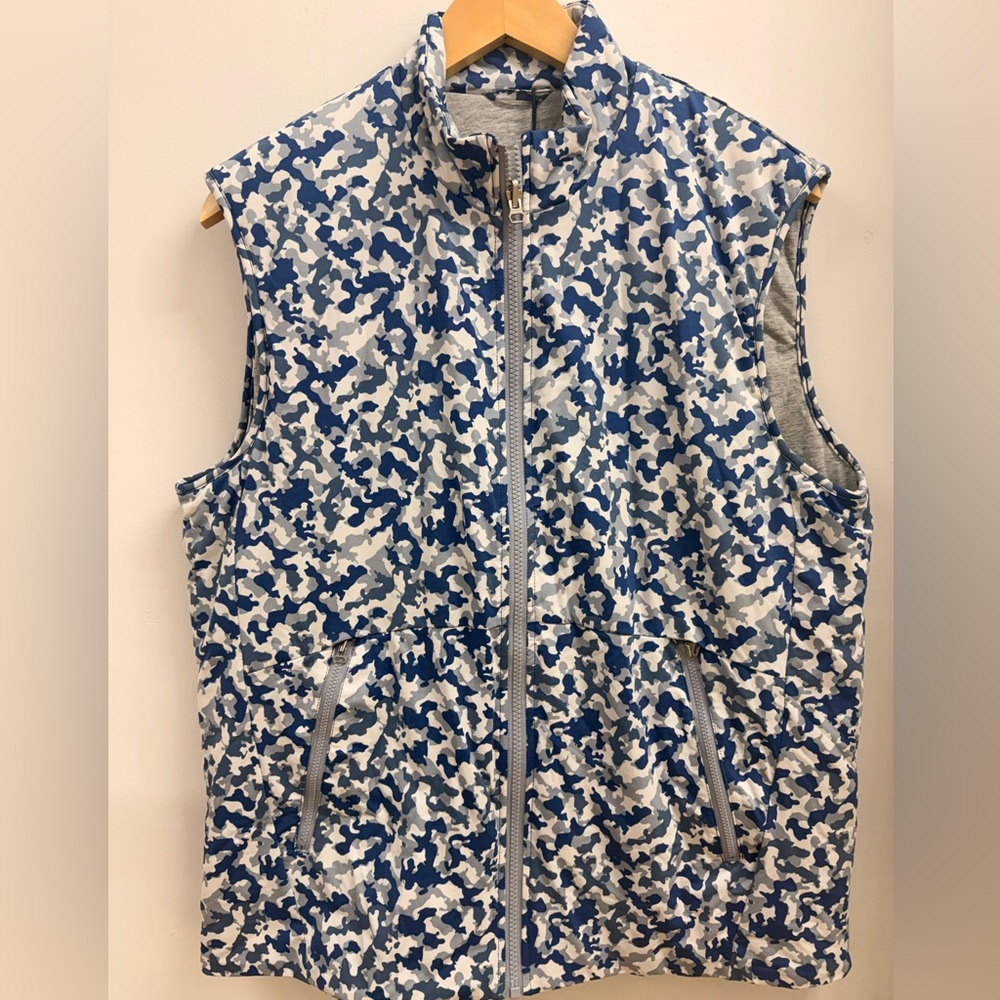 NWOT Men's Blue Camo Vest